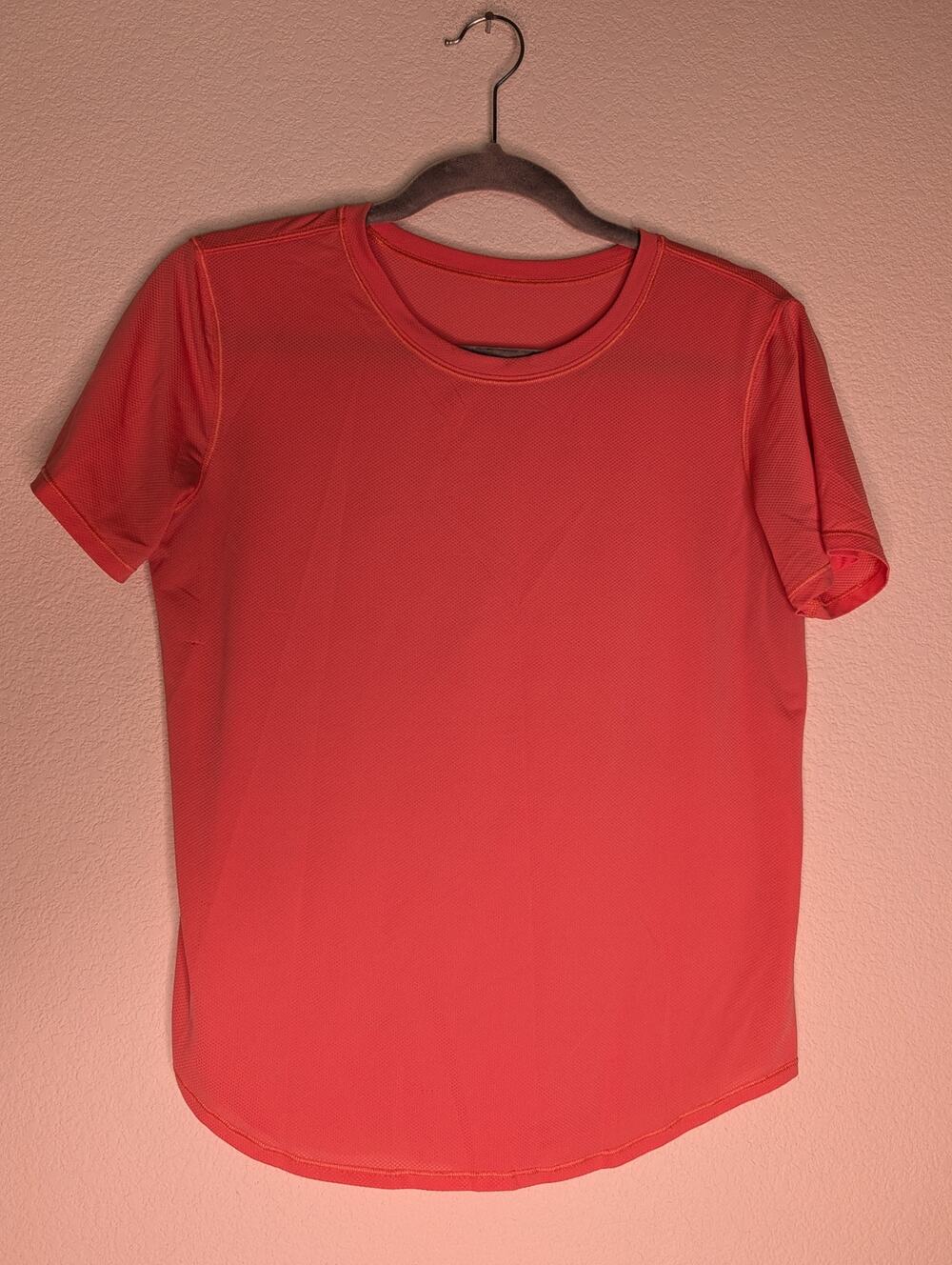 Lululemon Athletica Women's Pink Soft Lightweight Crewneck Tee 6** Yoga Travel